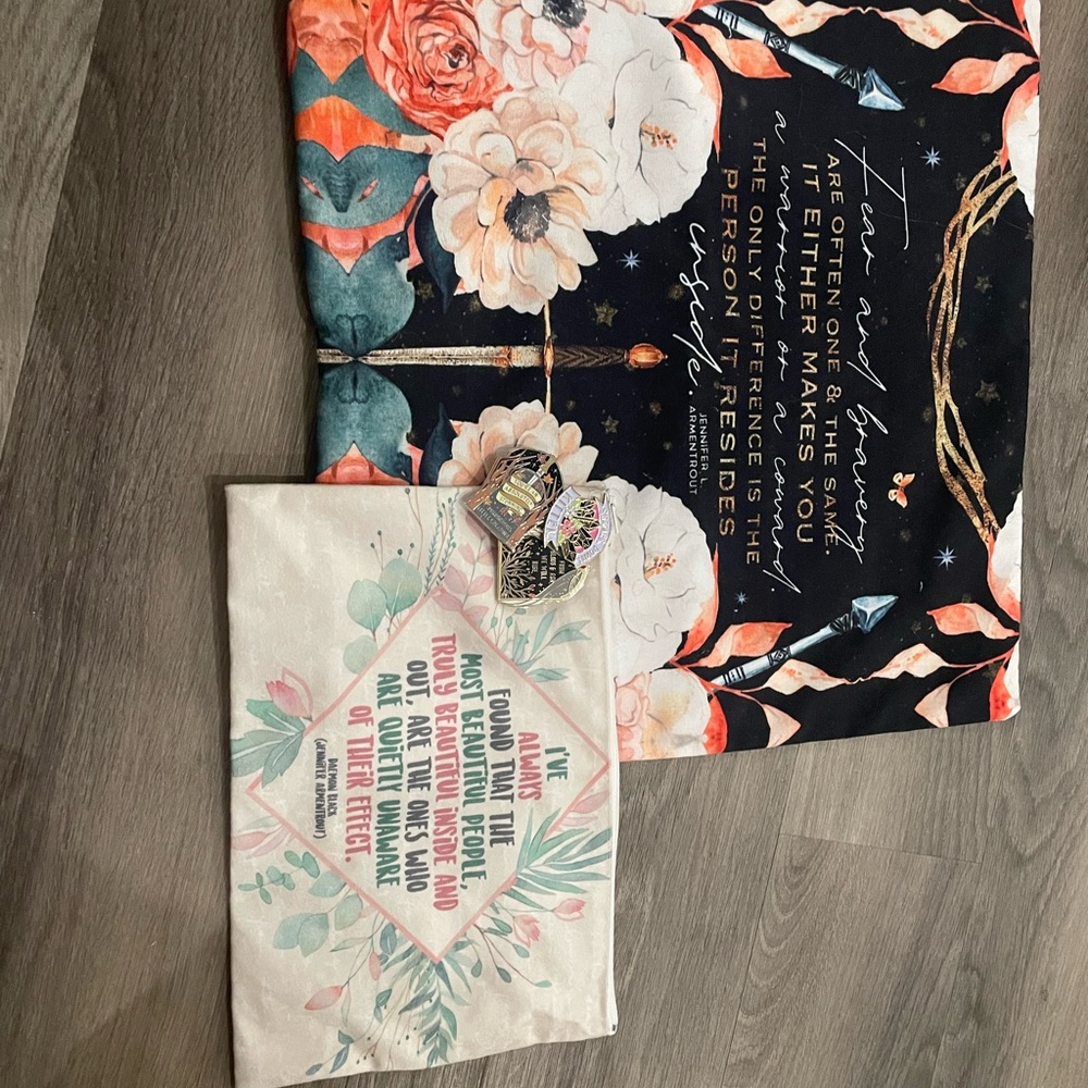 Jennifer L Armentrout pack